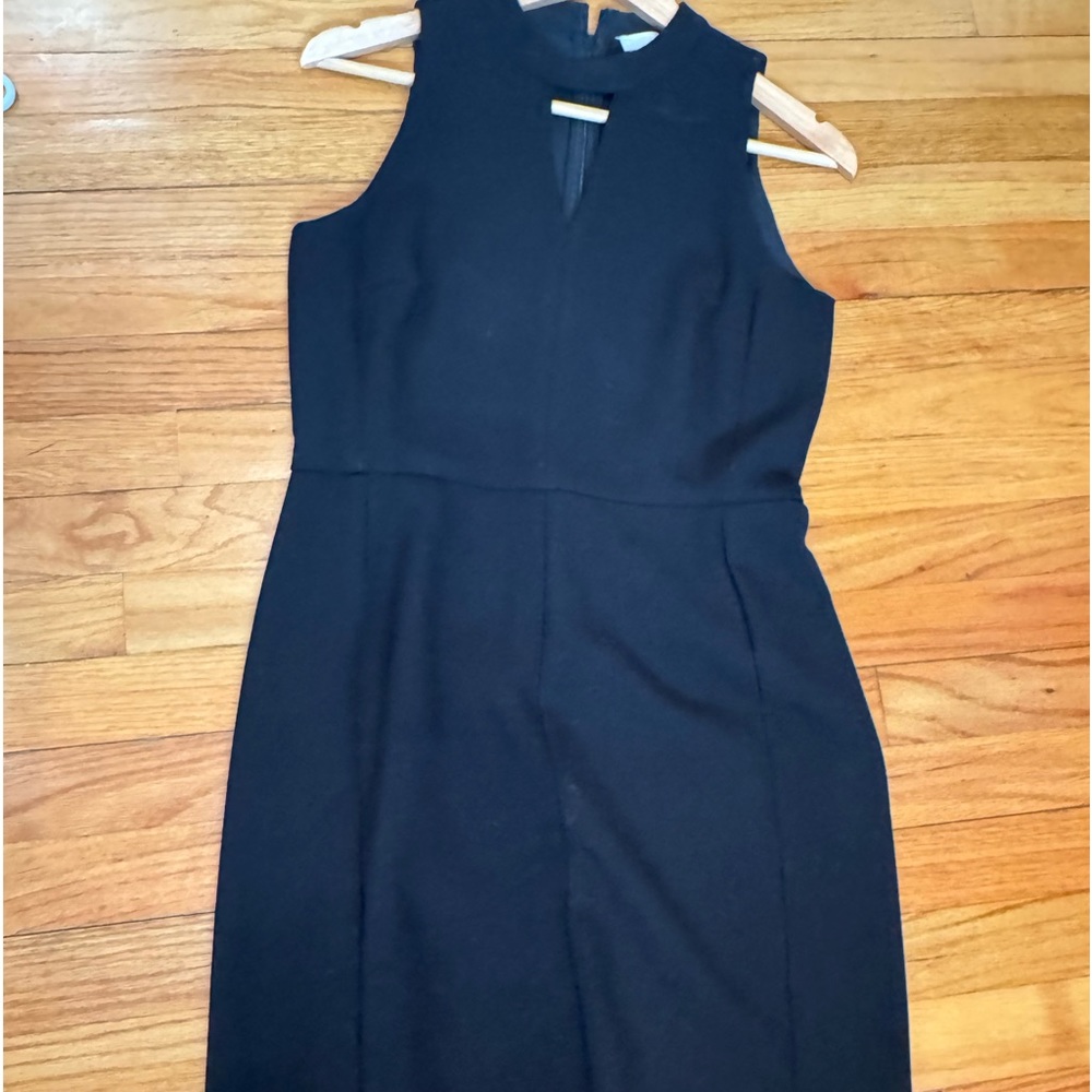 🍒 DEAL OF THE DAY🍒 Black keyhole shift dress